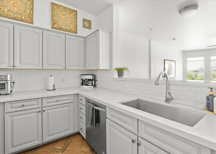 Luxury Escape Near Town & Mill Ave