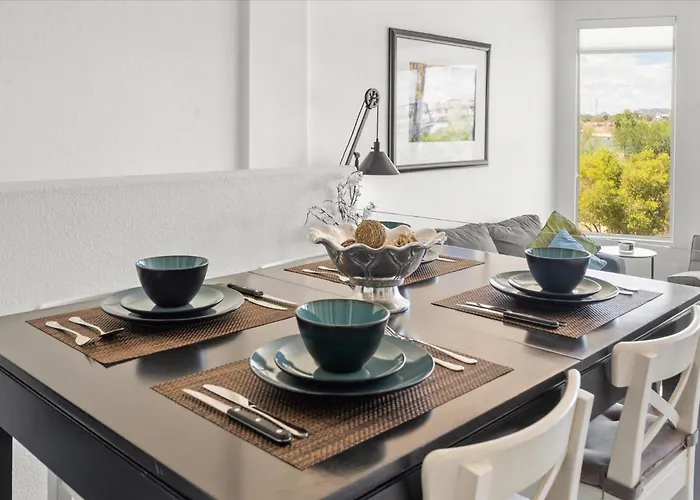 Luxury Escape Near Town & Mill Ave Apartment Tempe