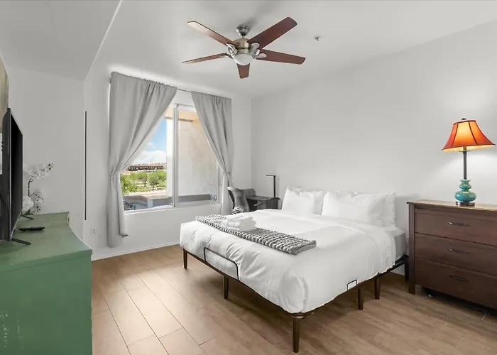 Apartment Luxury Escape Near Town & Mill Ave Tempe